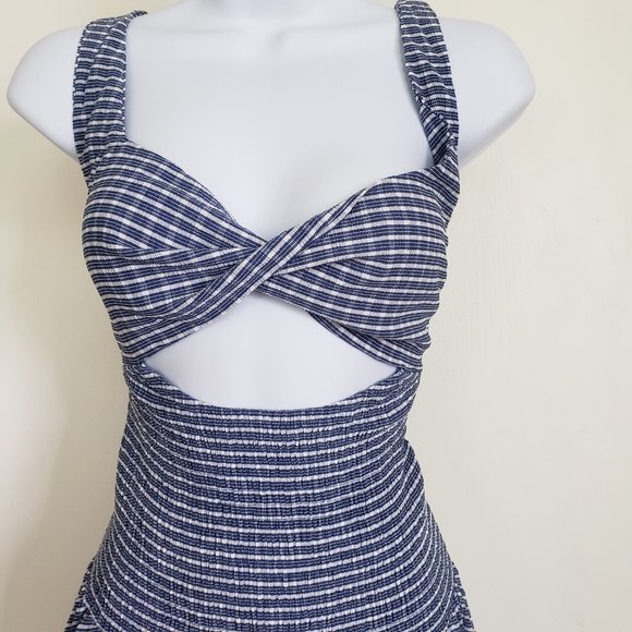 Princess Polly Womens Dress 12 Blue Plaid Seersucker Cut Out Cross Back NEW - Picture 5 of 12